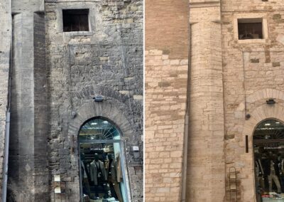 Lavaggio delle facciate esterne del Vescovado di Perugia