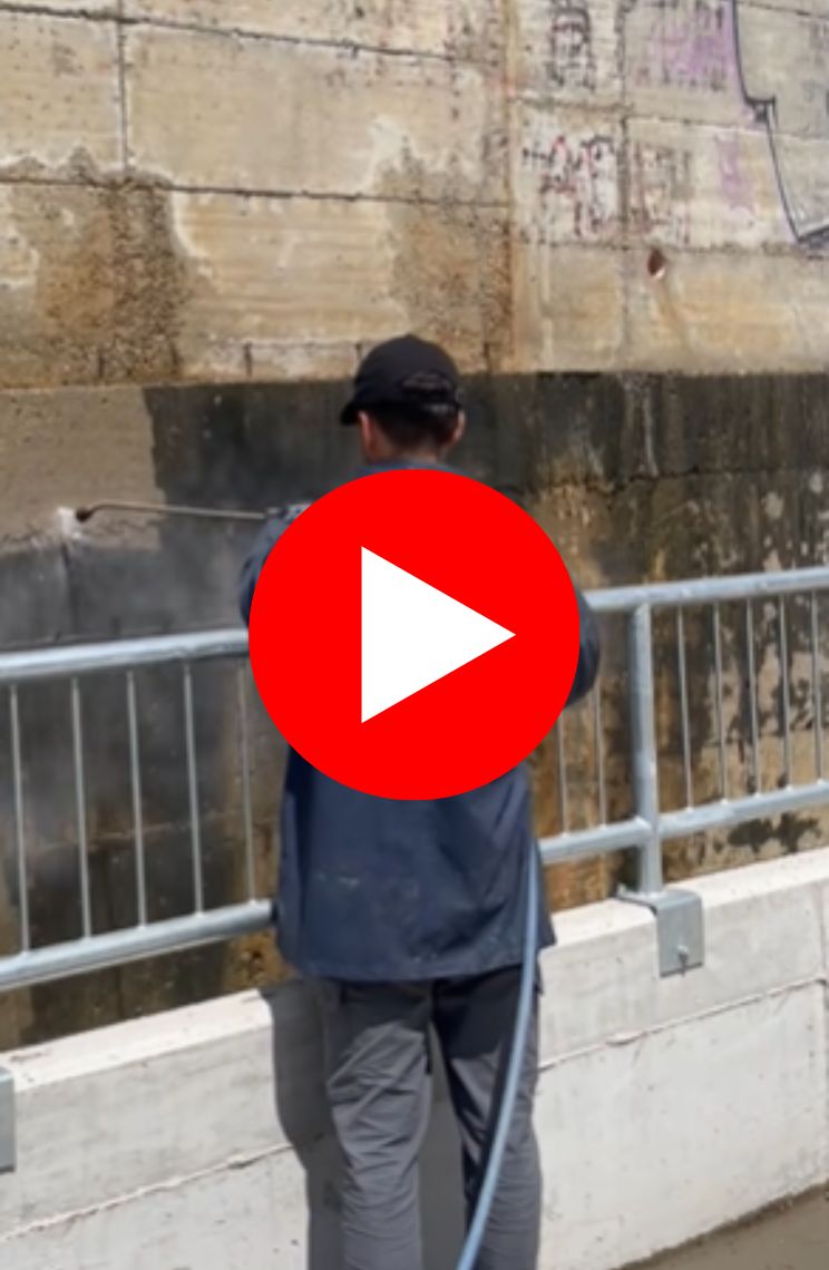Rimozione dei graffiti (2)
