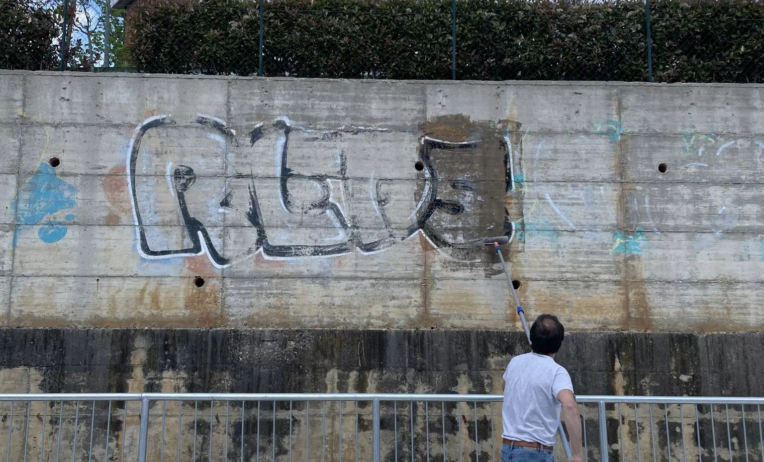 Rimozione dei graffiti 6